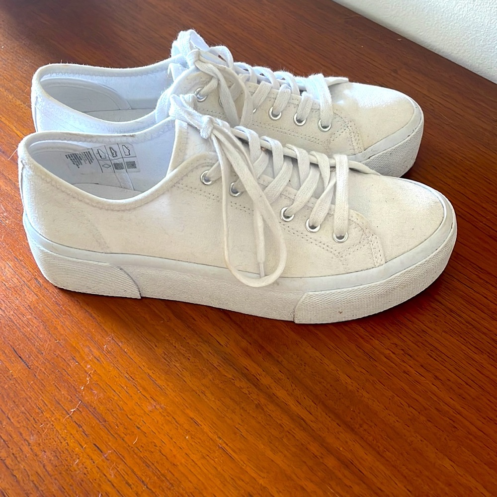 Shoes - Picture 2 of 5